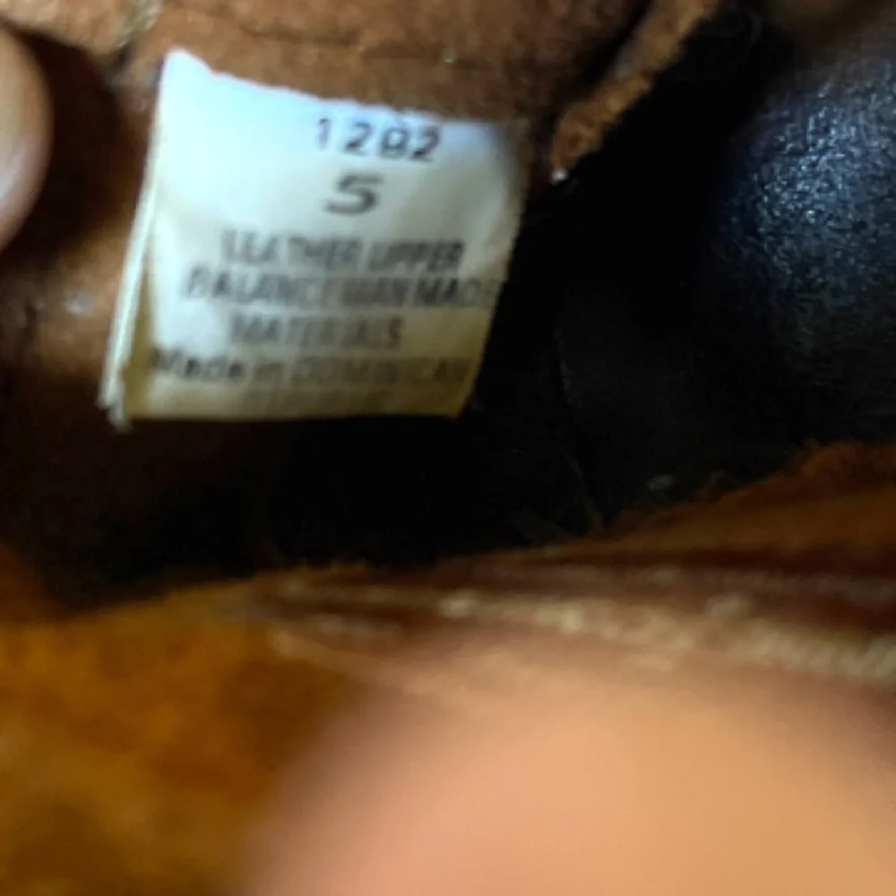Minnetonka Tiny Moccasins Size 5 Baby Girls Soft‎ Leather Shoes